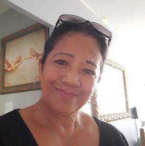 Meet your Posher, Aida